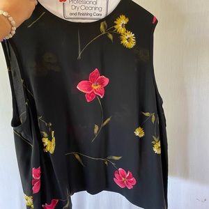 Flower detailed blouse